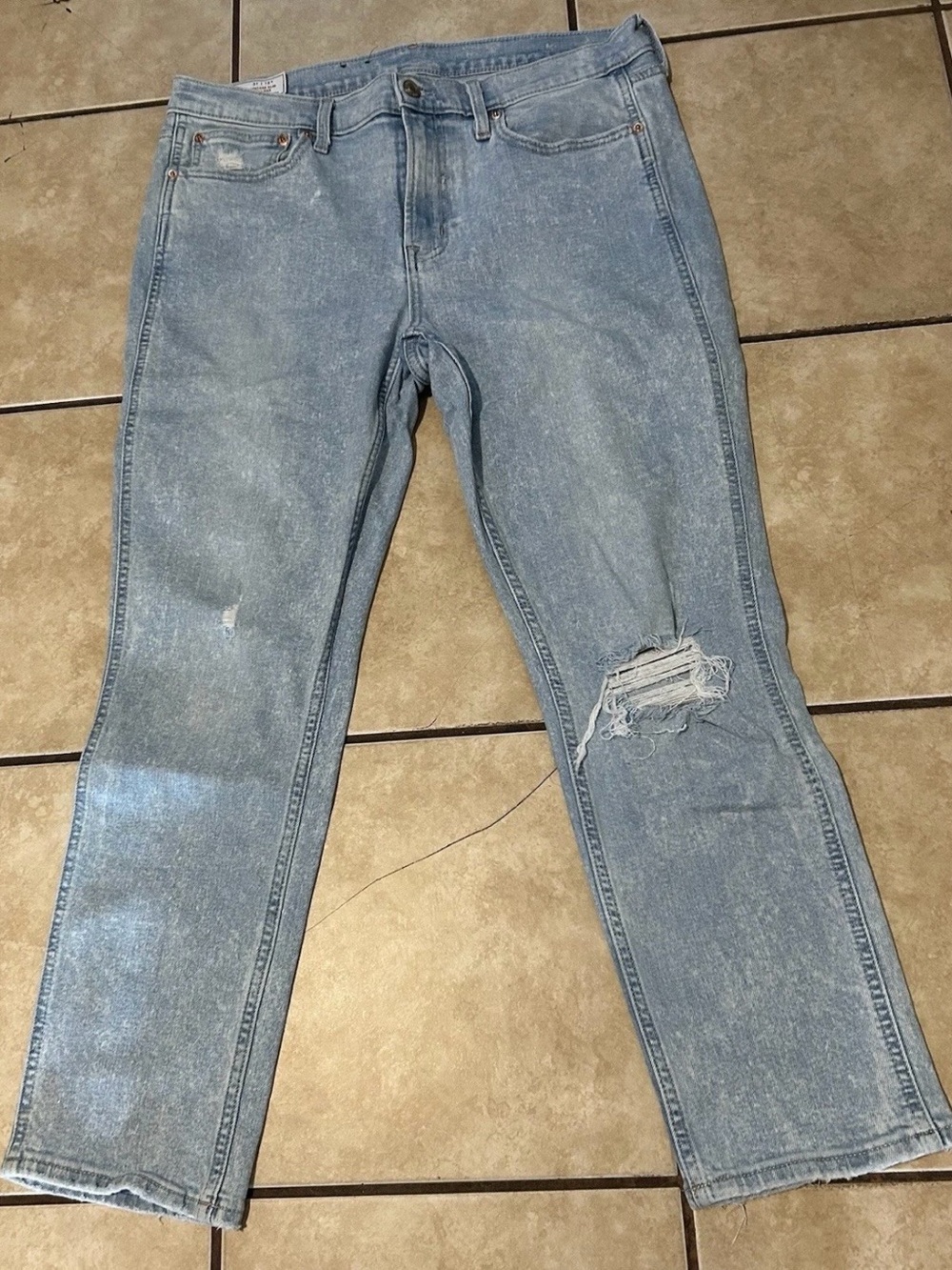 Gap Vintage Slim Mid Rise Distressed Straight Denim Jeans Size 12/31